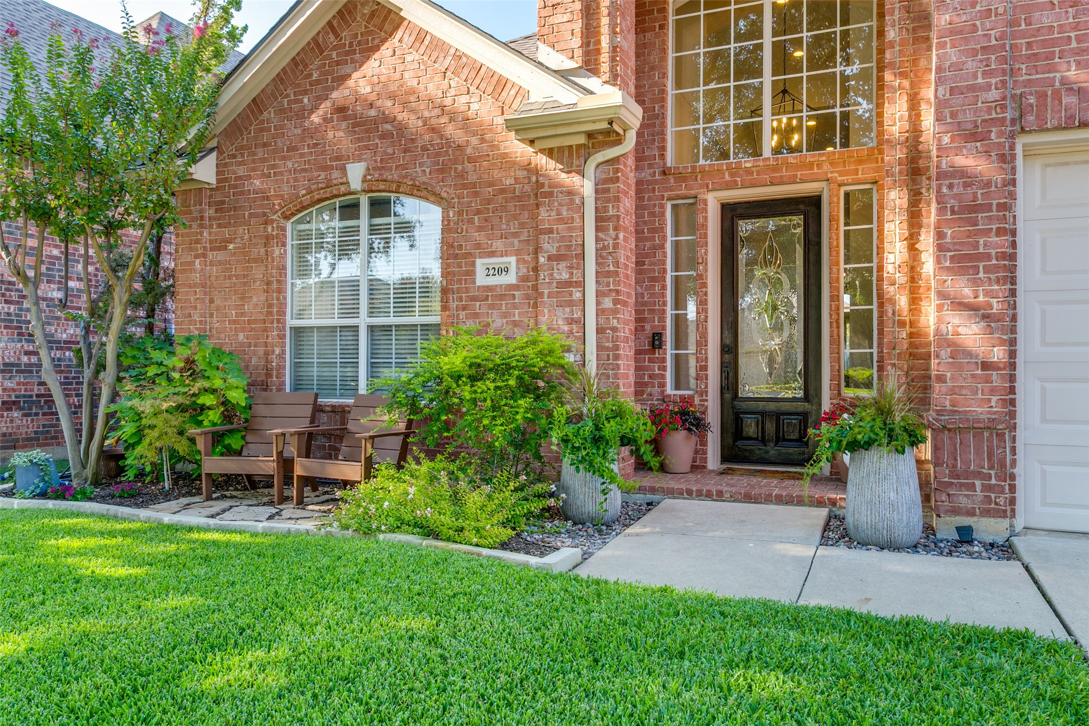 2209 Bayou Court