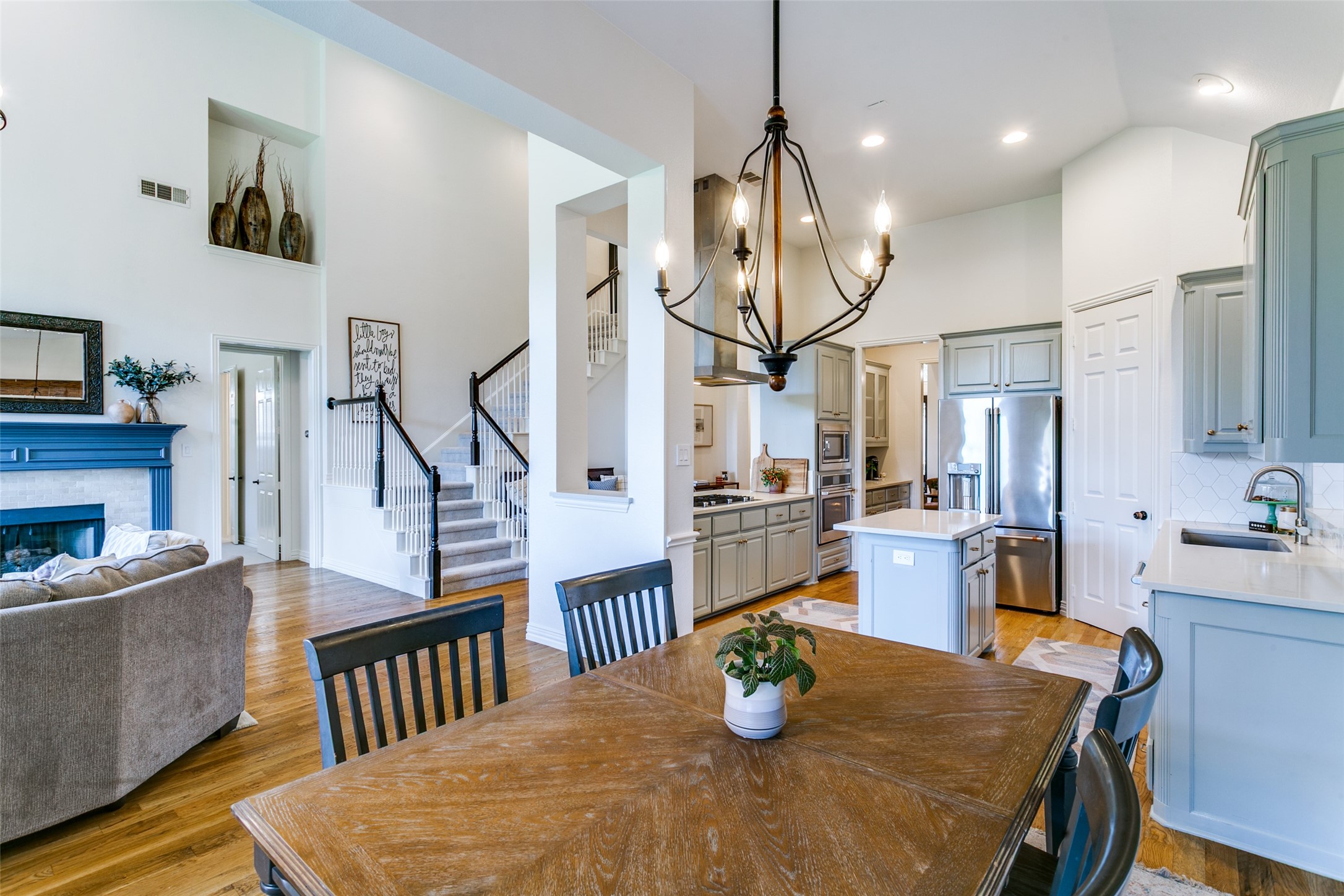 2209 Bayou Court