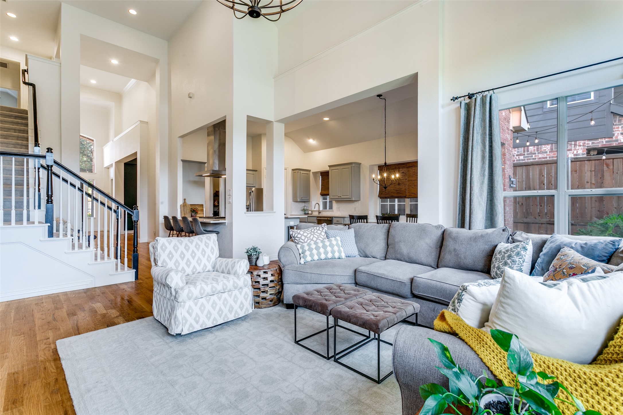 2209 Bayou Court