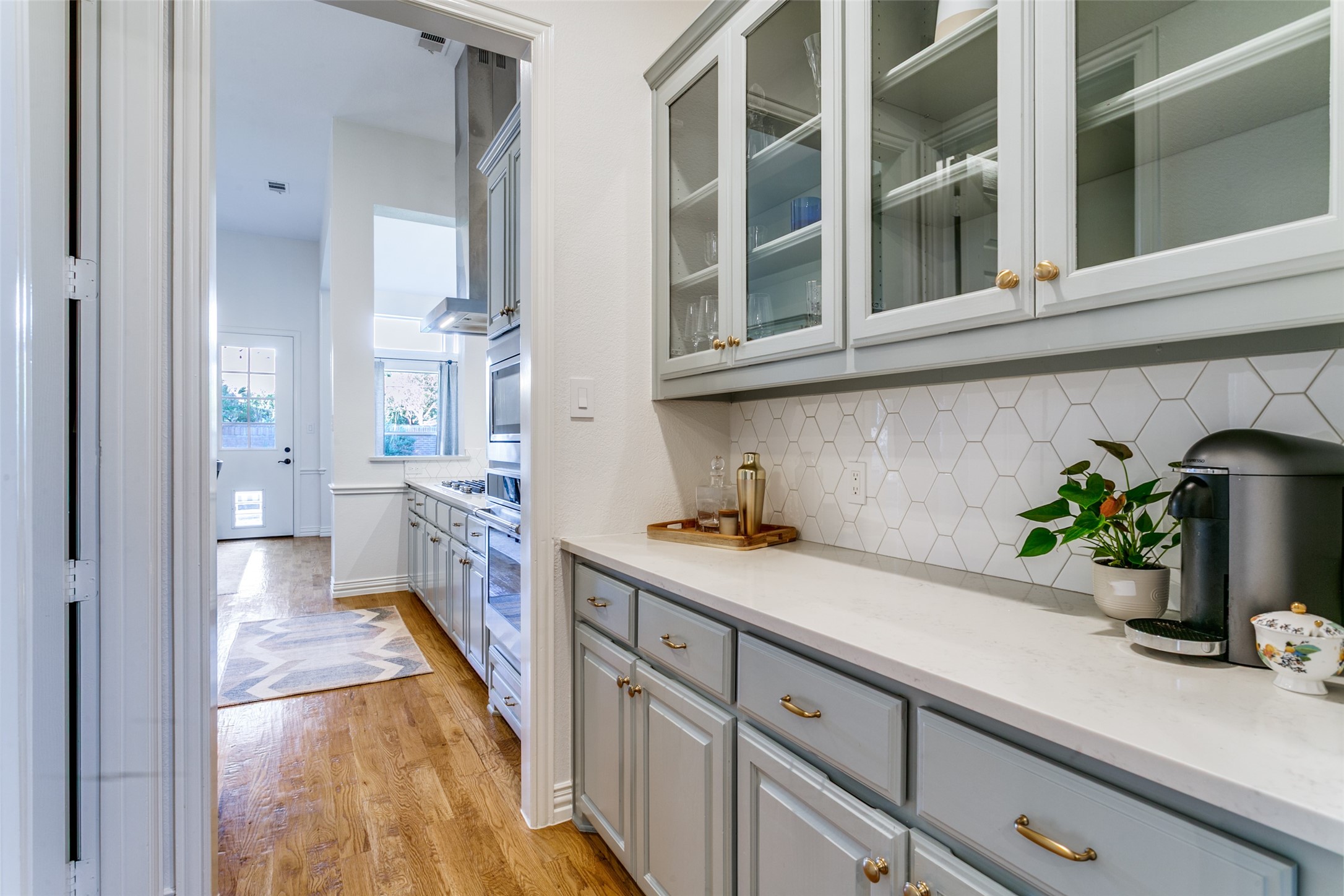 2209 Bayou Court