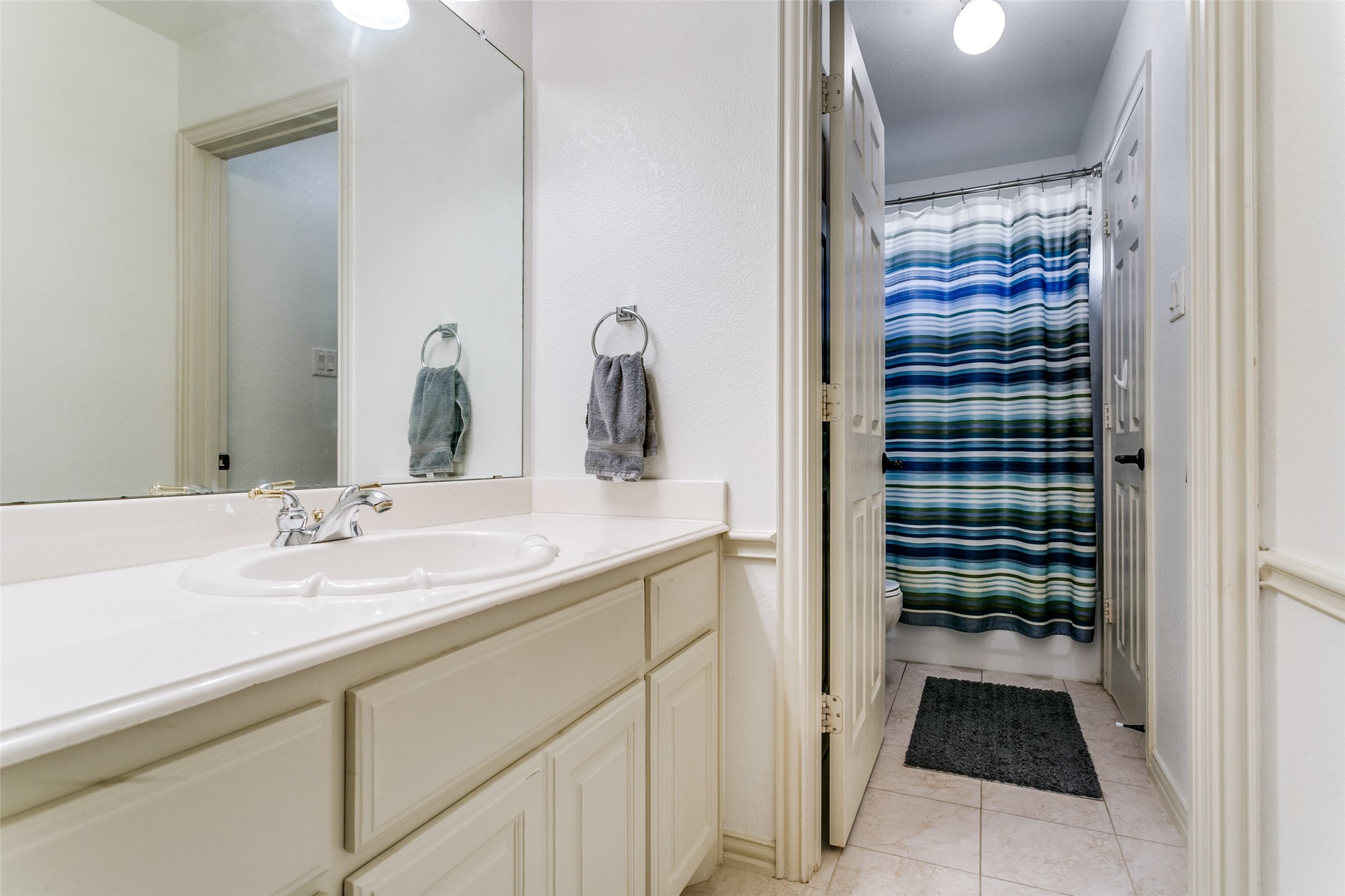 2209 Bayou Court