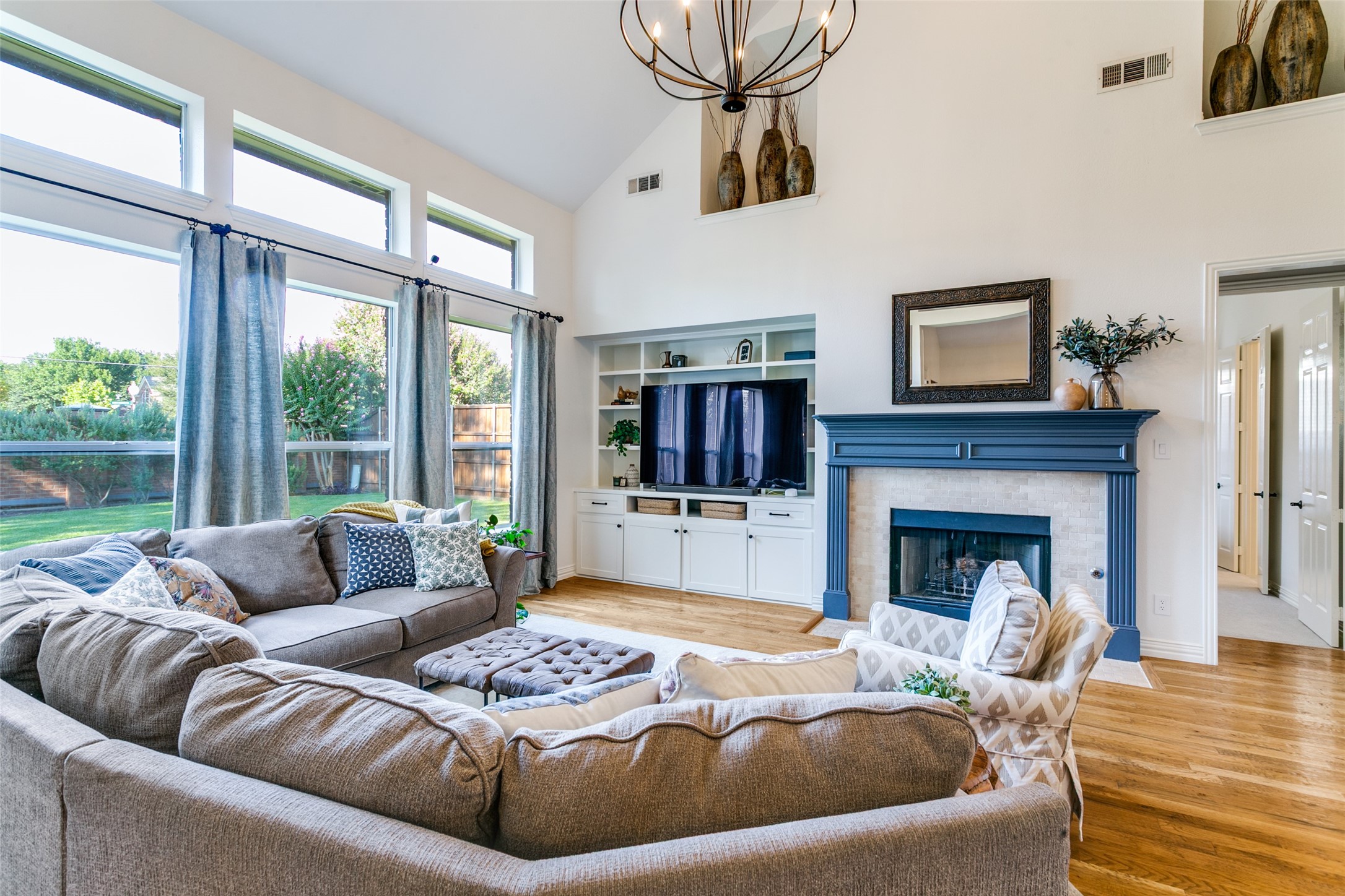 2209 Bayou Court