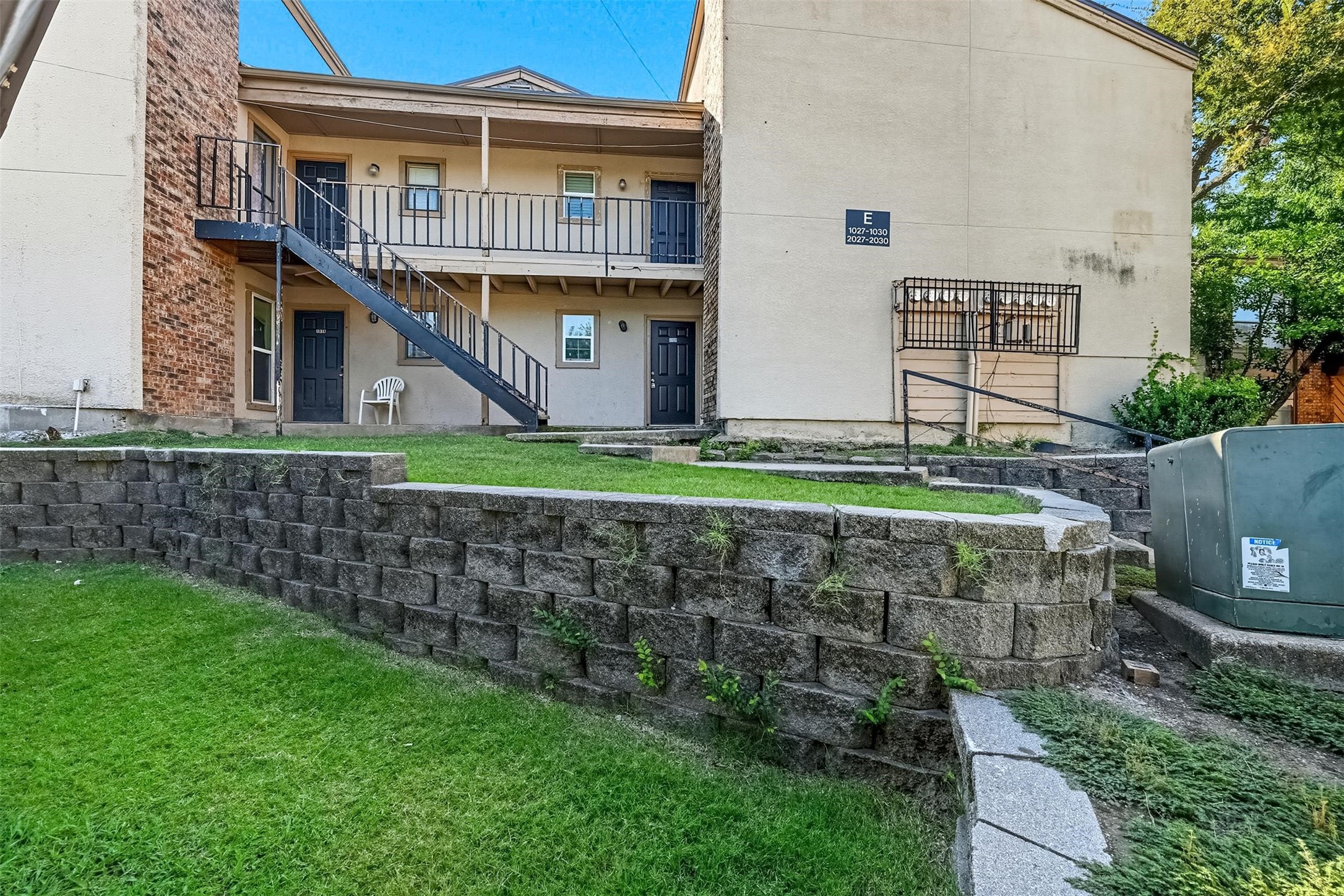 8110 Skillman Street 1027