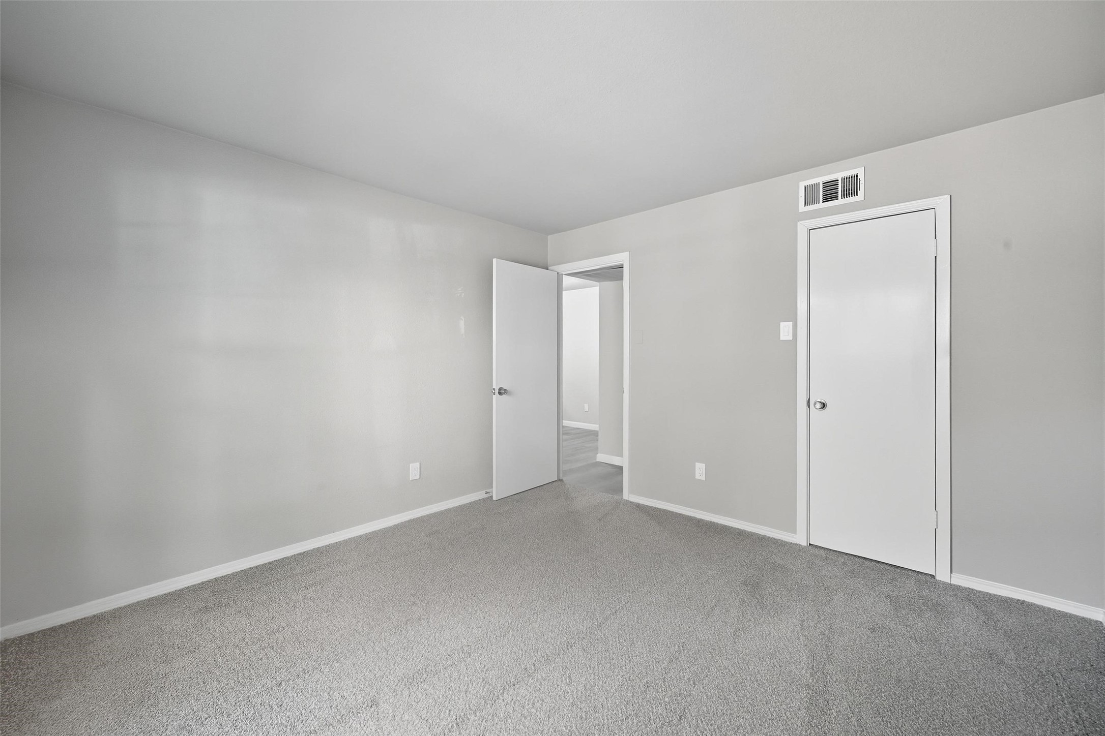 8110 Skillman Street 1027