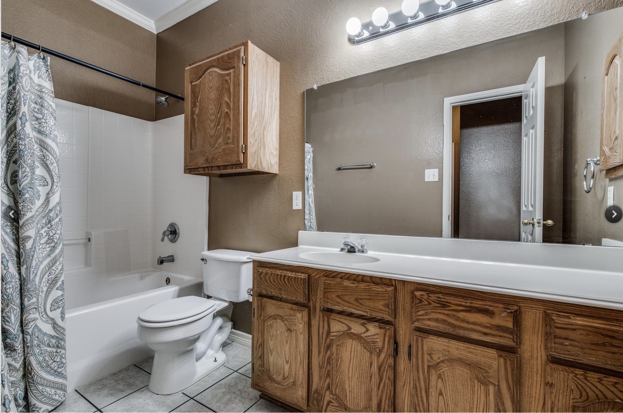 1073 Arbor View Place