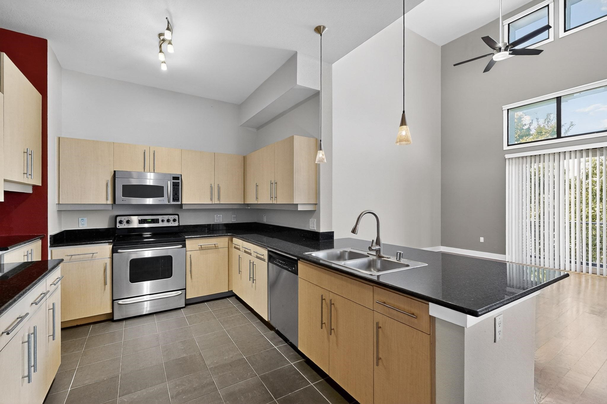 4414 Cedar Springs Road 323