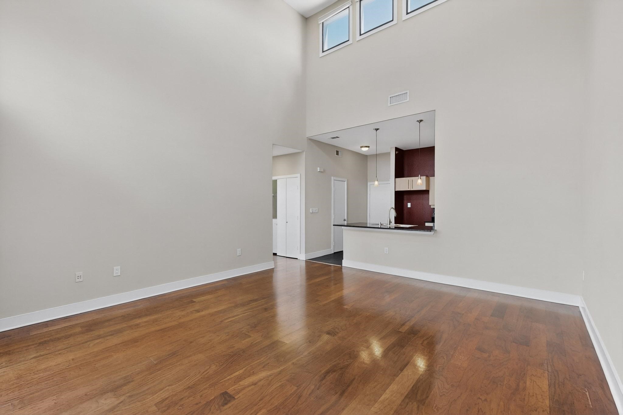 4414 Cedar Springs Road 323