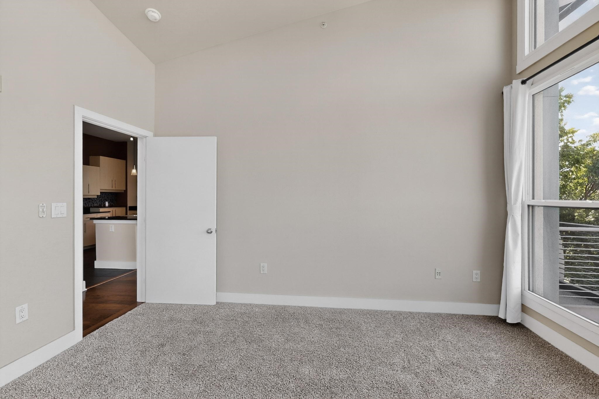4414 Cedar Springs Road 323