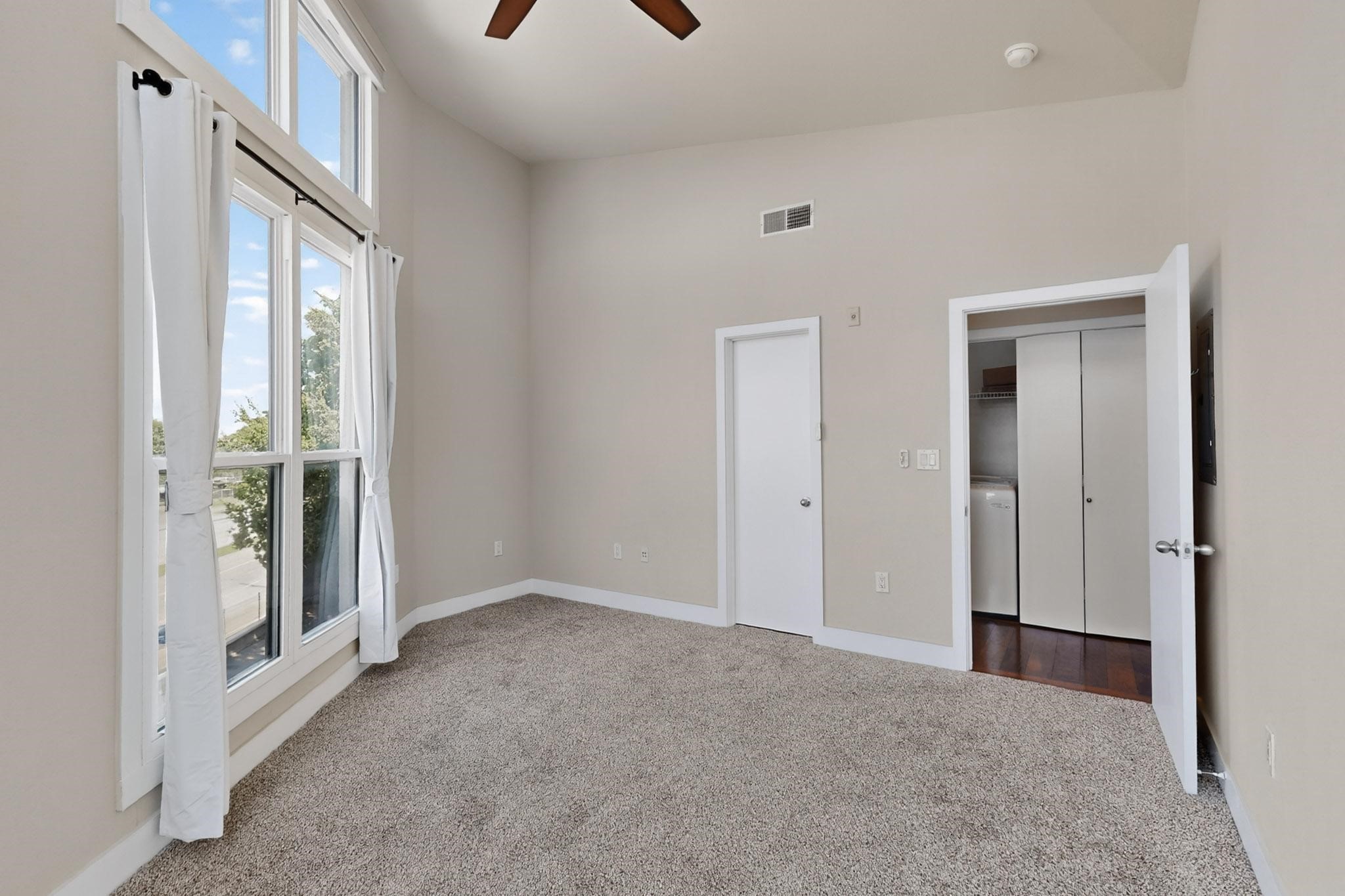 4414 Cedar Springs Road 323