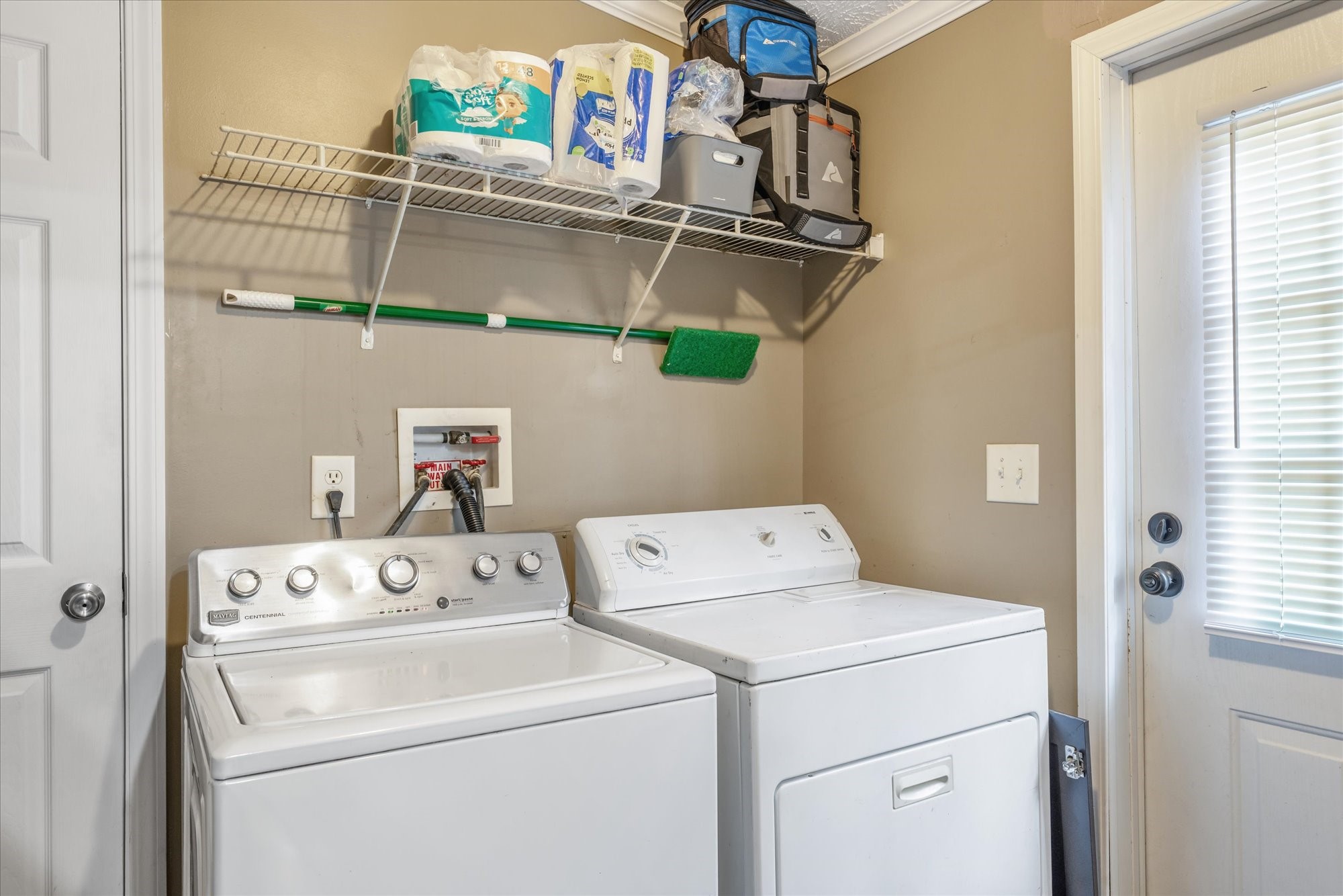 13902 E Travis Lane