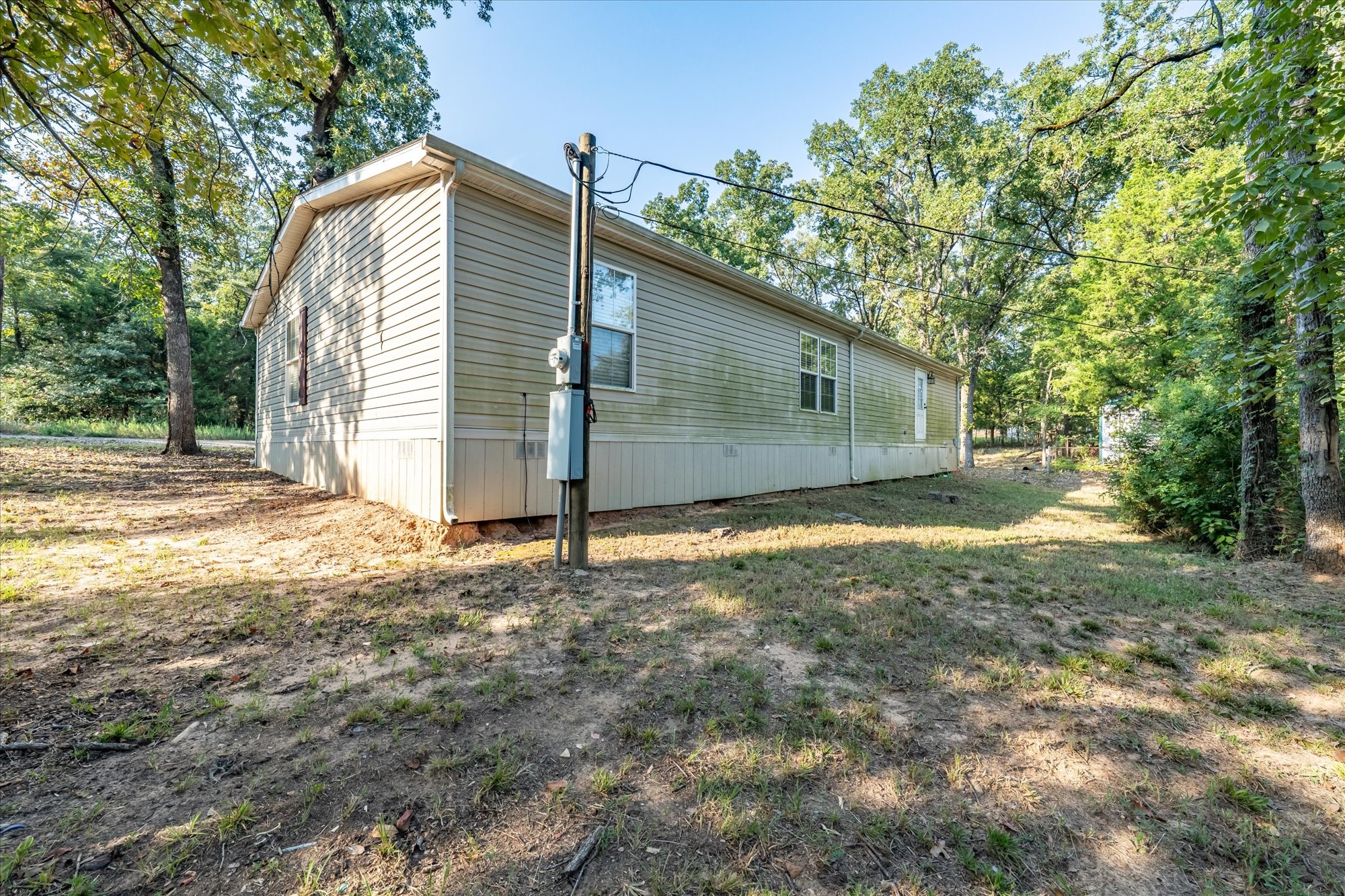 13902 E Travis Lane