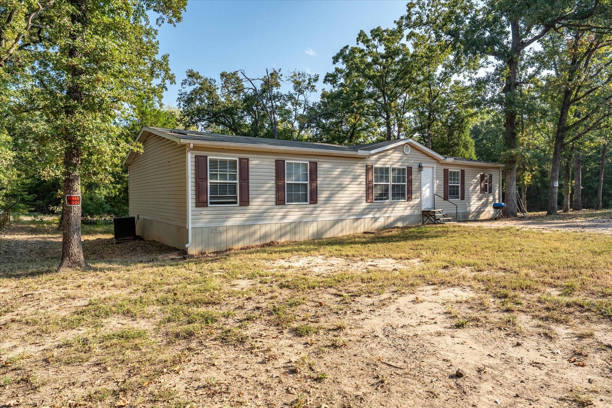 13902 E Travis Lane