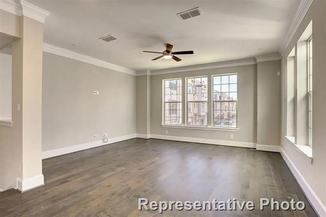 6755 Highclere Manor Lane