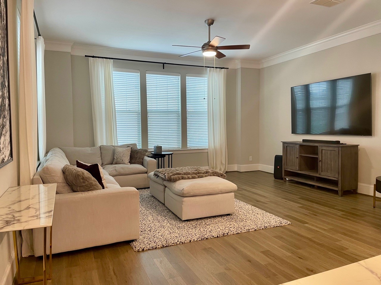 6755 Highclere Manor Lane