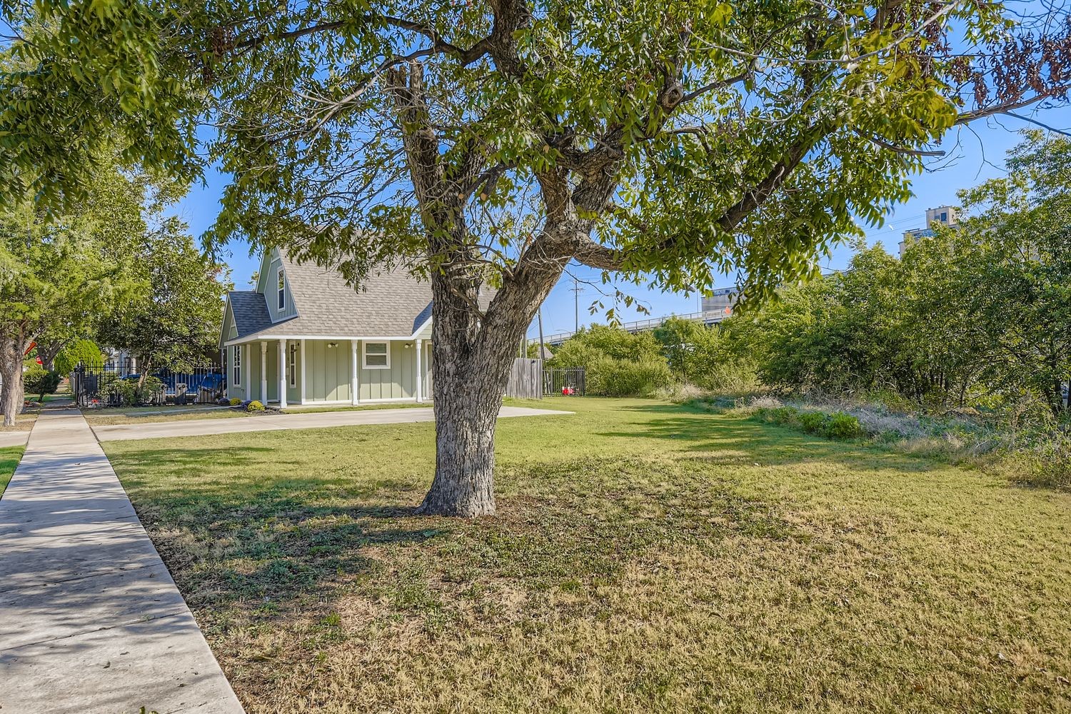 1911 Galveston Avenue