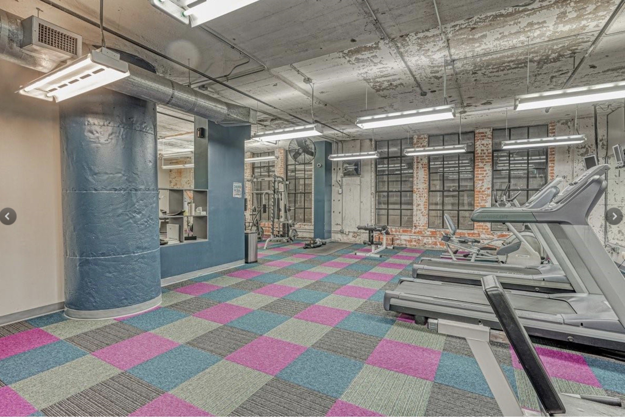 1122 Jackson Street 711