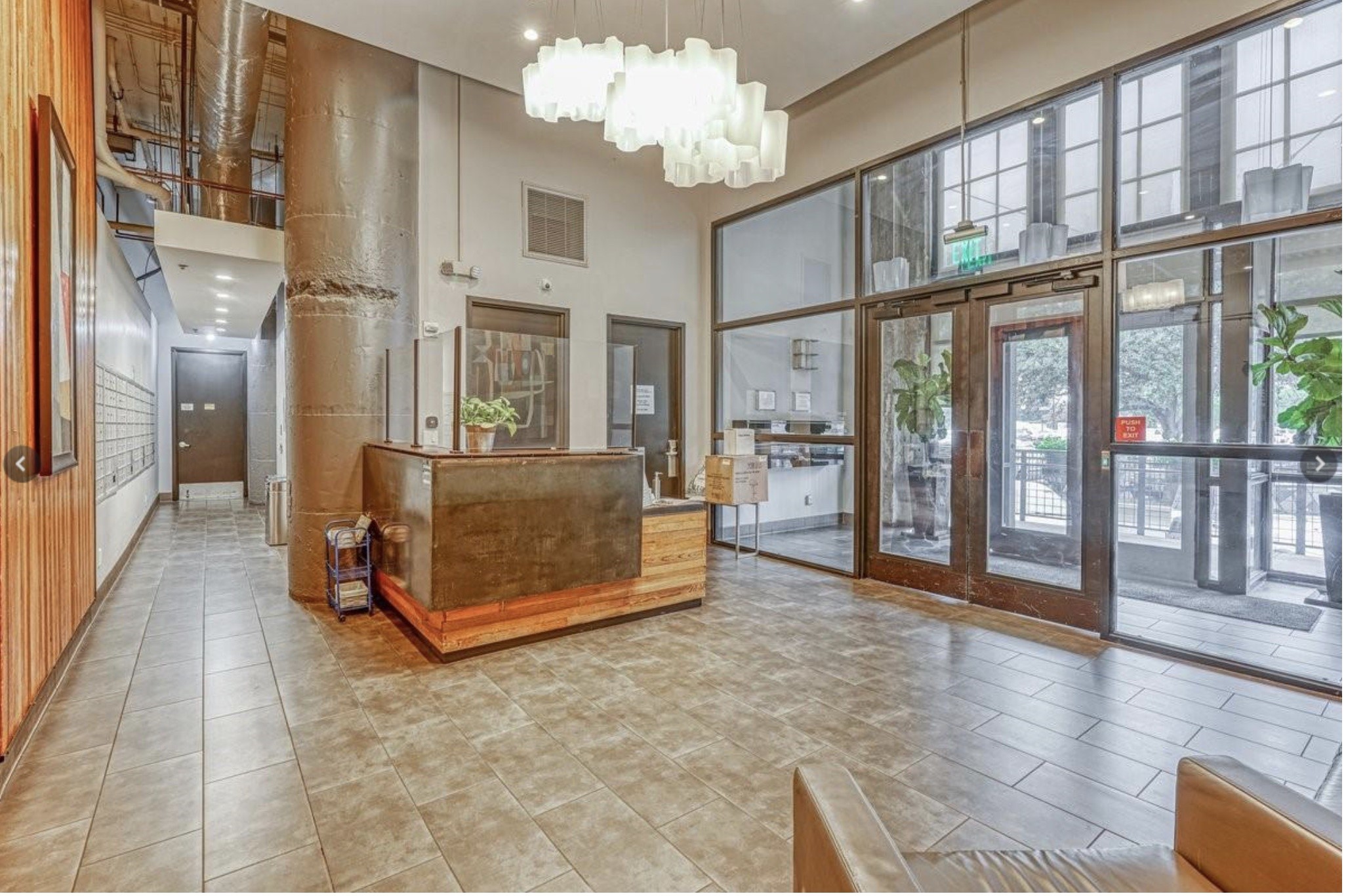 1122 Jackson Street 711