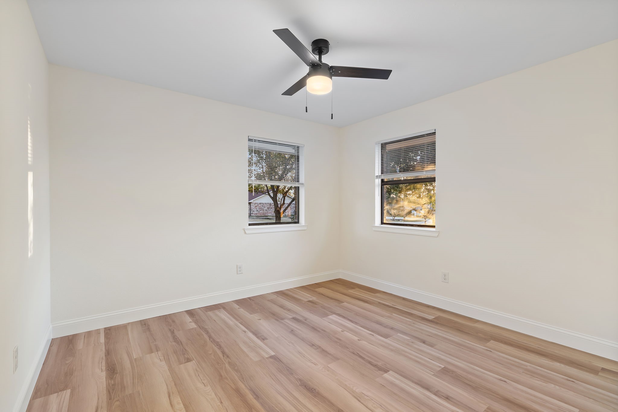 403 E 8th Street