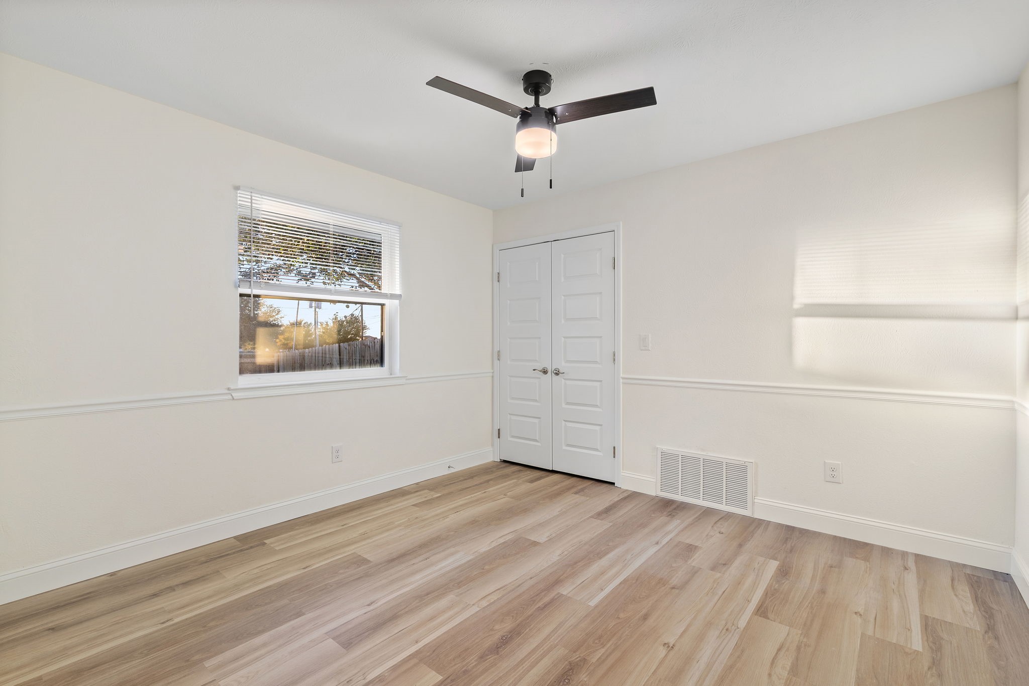 403 E 8th Street