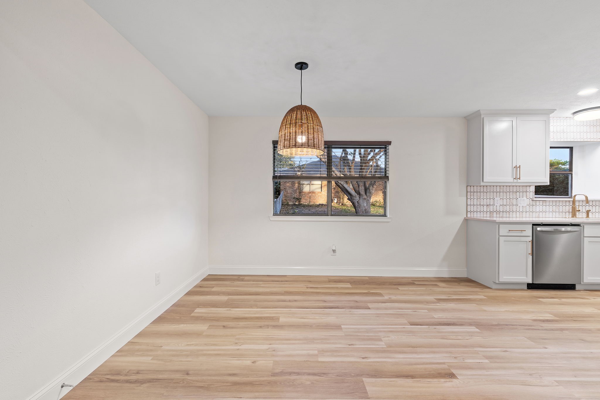 403 E 8th Street