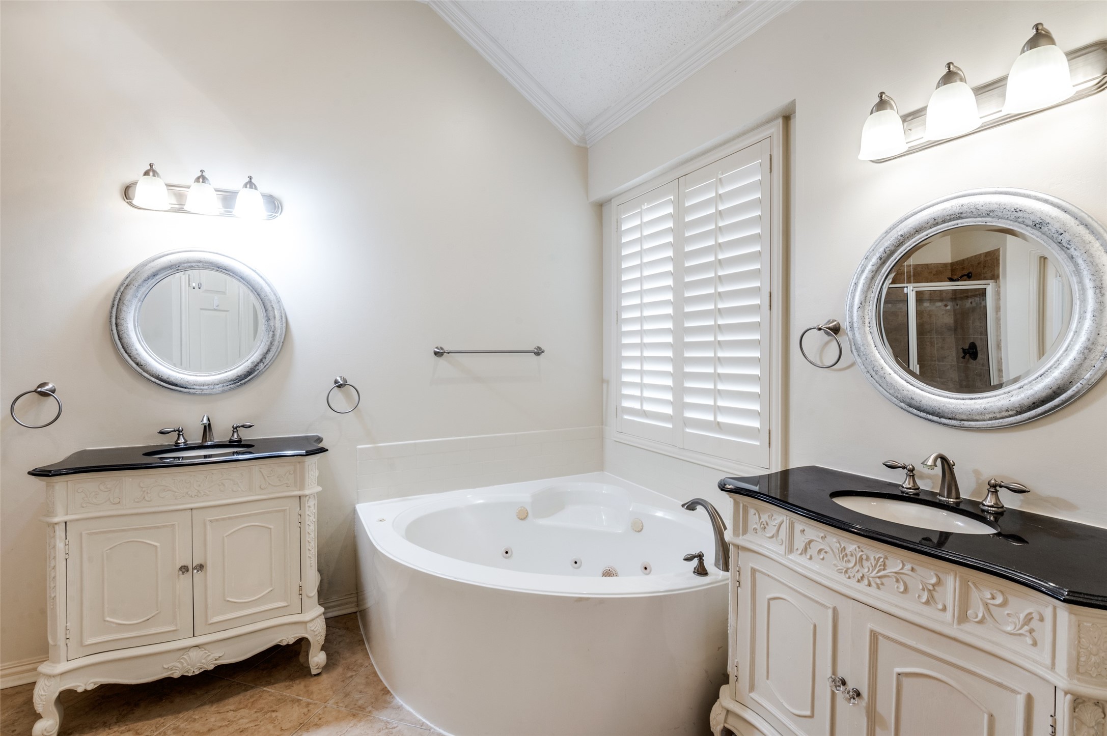 11000 Alexandria Drive