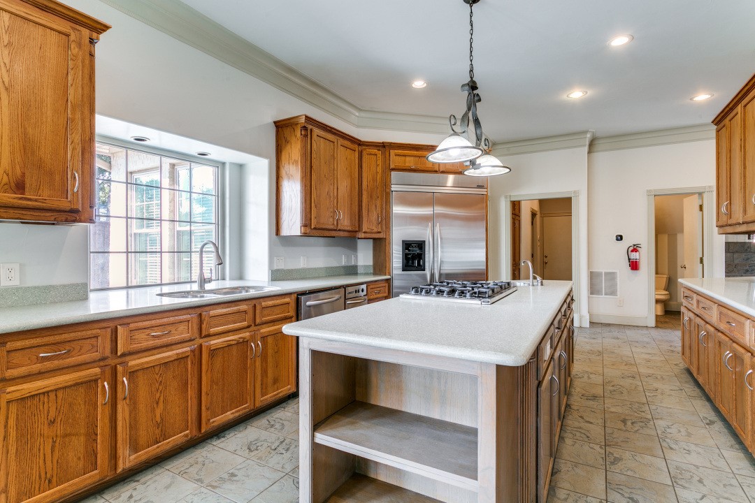 1513 Canyon Oaks Drive