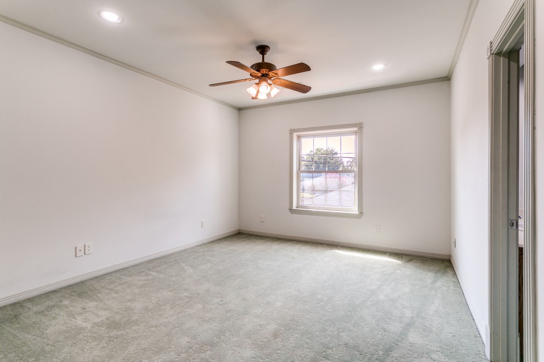 1513 Canyon Oaks Drive