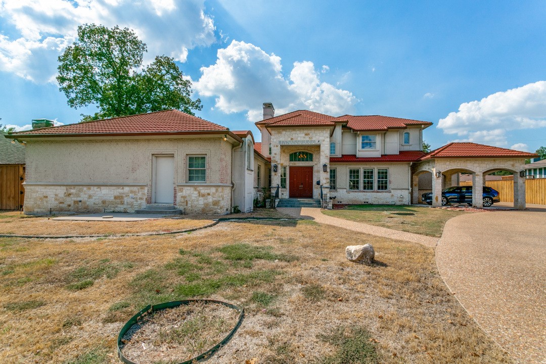 1513 Canyon Oaks Drive