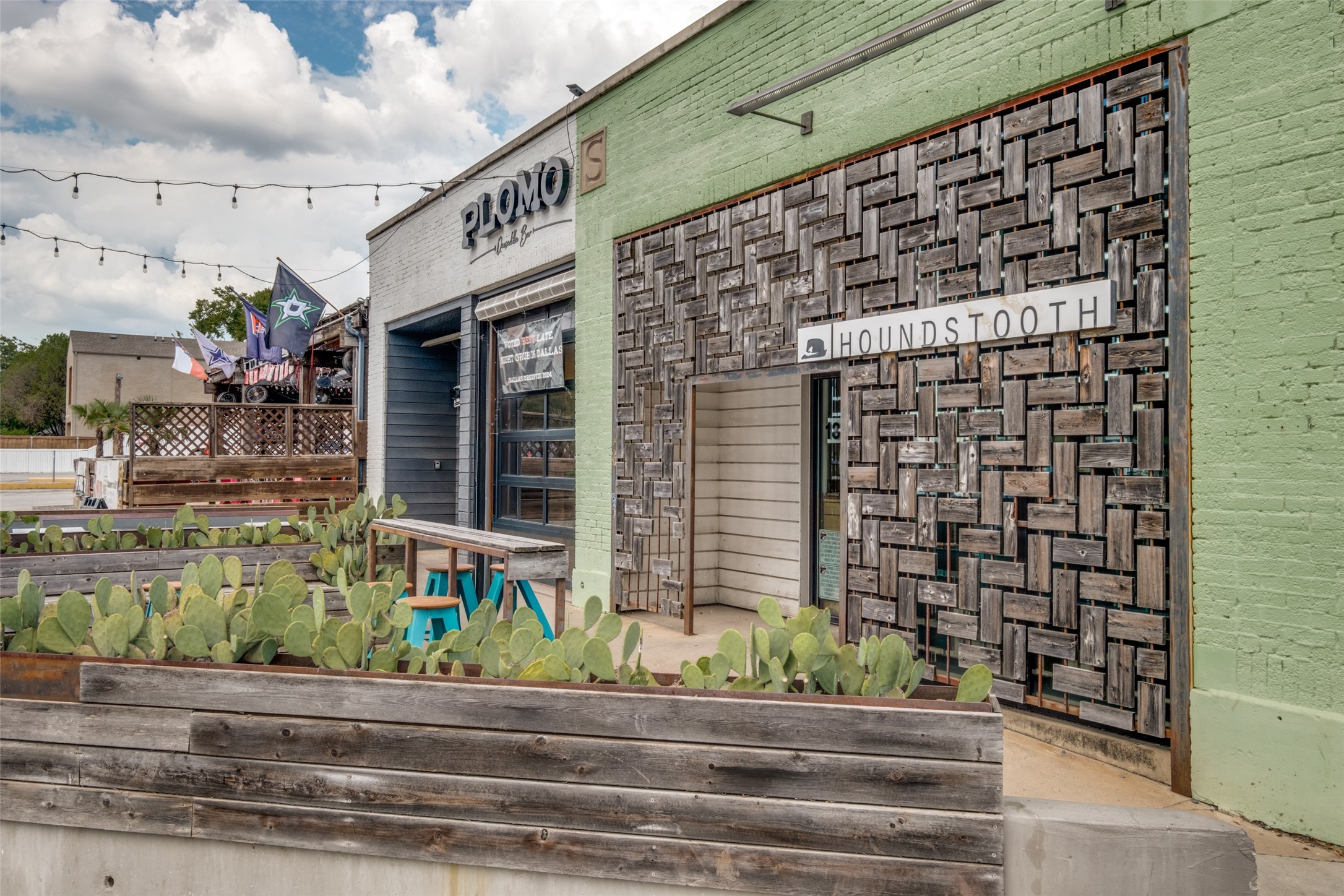 1811 Euclid Avenue 5