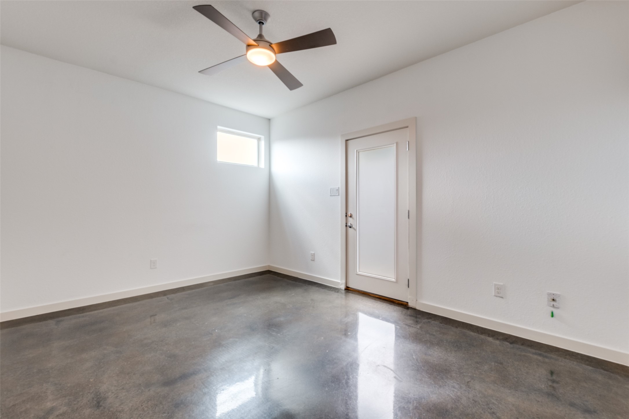 1811 Euclid Avenue 5