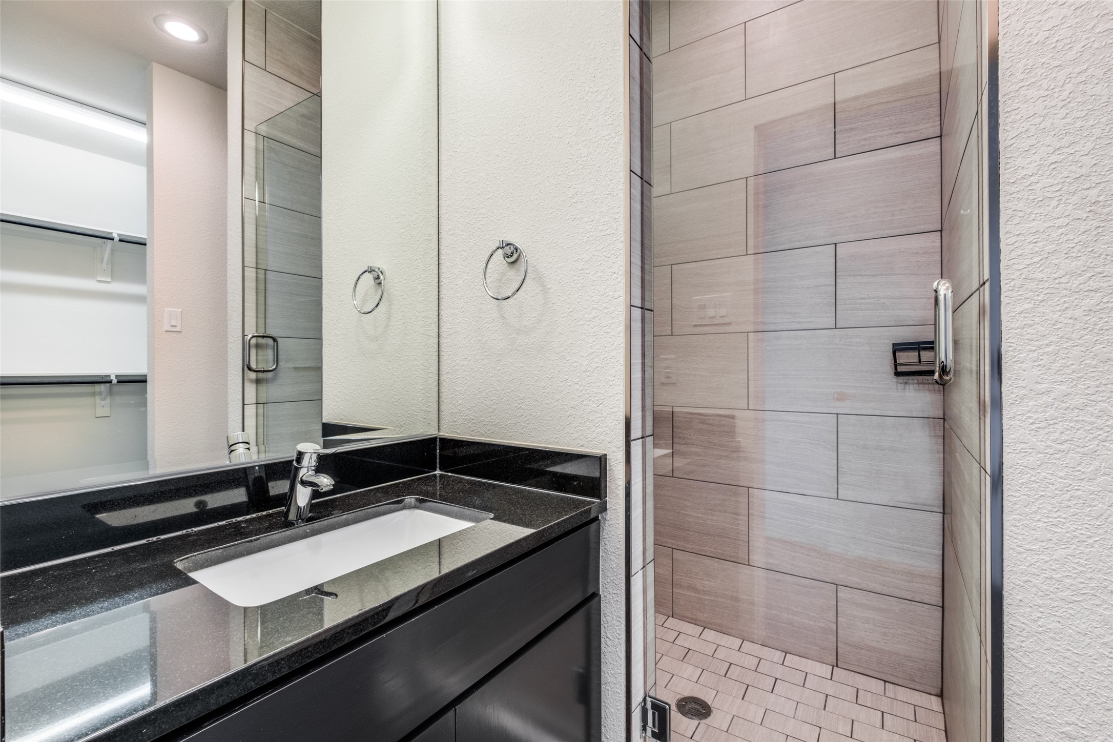 1811 Euclid Avenue 5