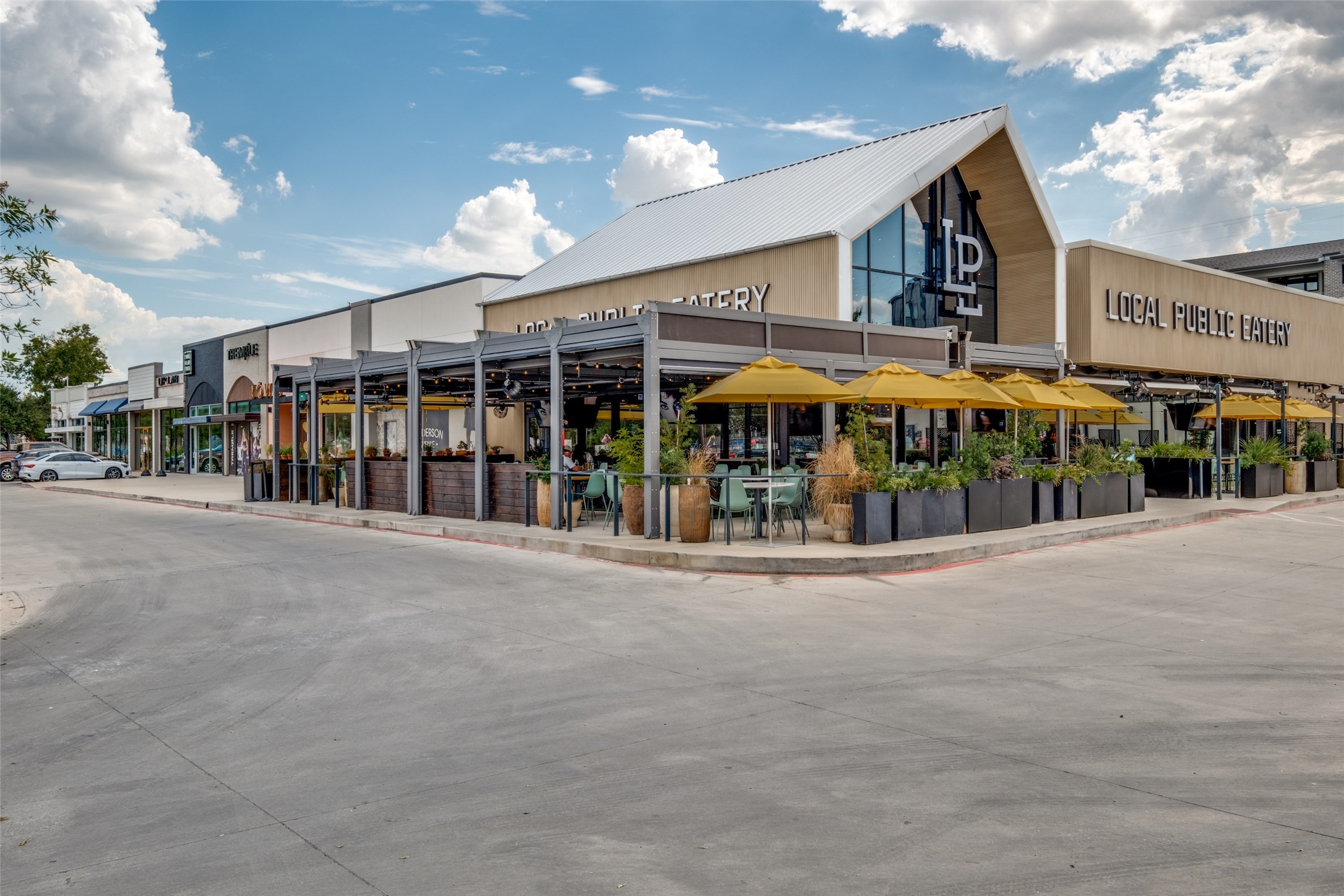 1811 Euclid Avenue 5