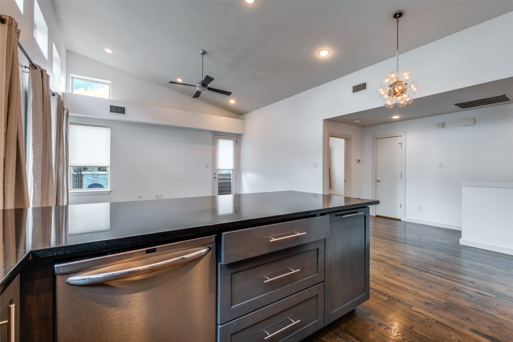 1811 Euclid Avenue 5