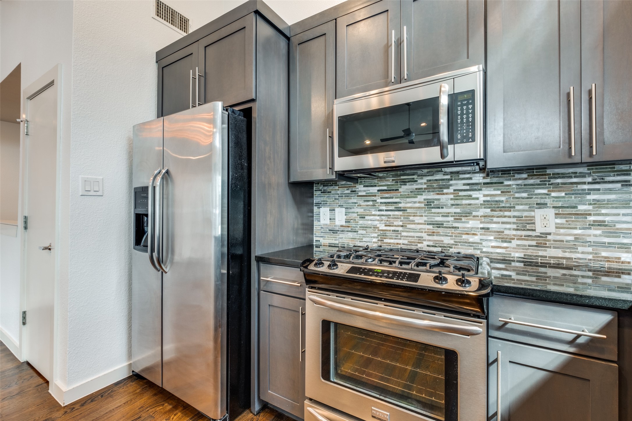 1811 Euclid Avenue 5