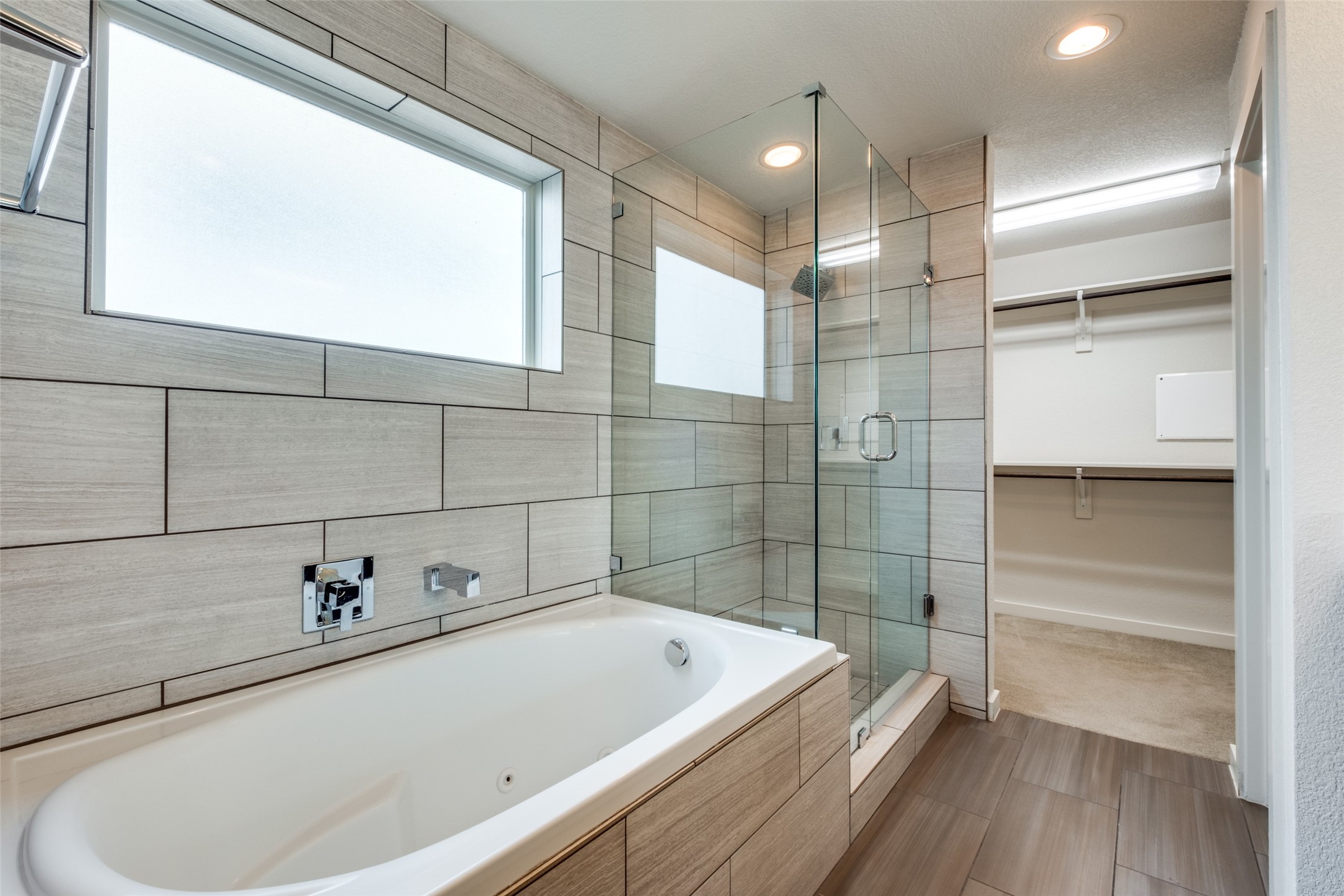 1811 Euclid Avenue 5