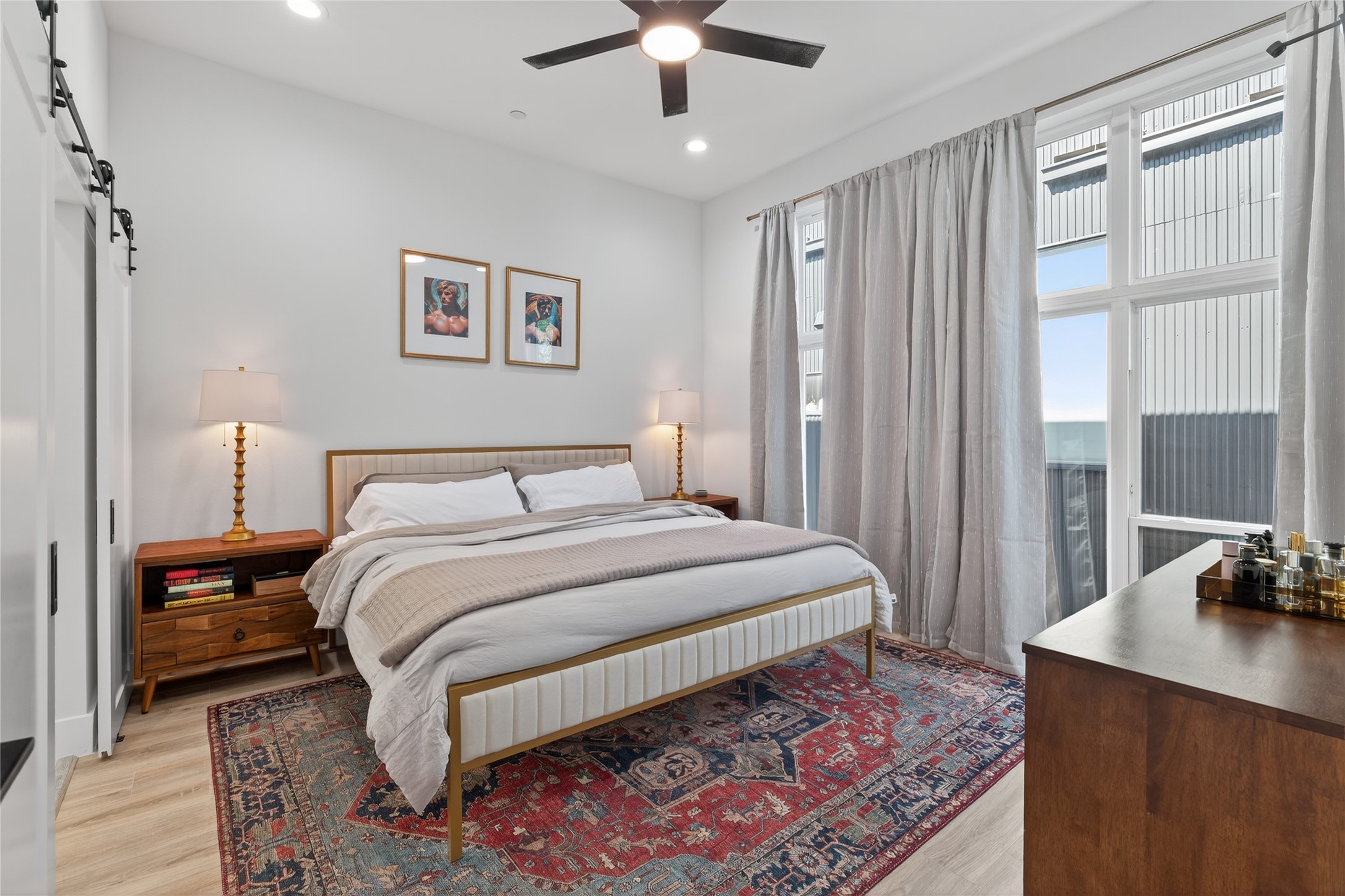 2102 N Prairie Avenue 105