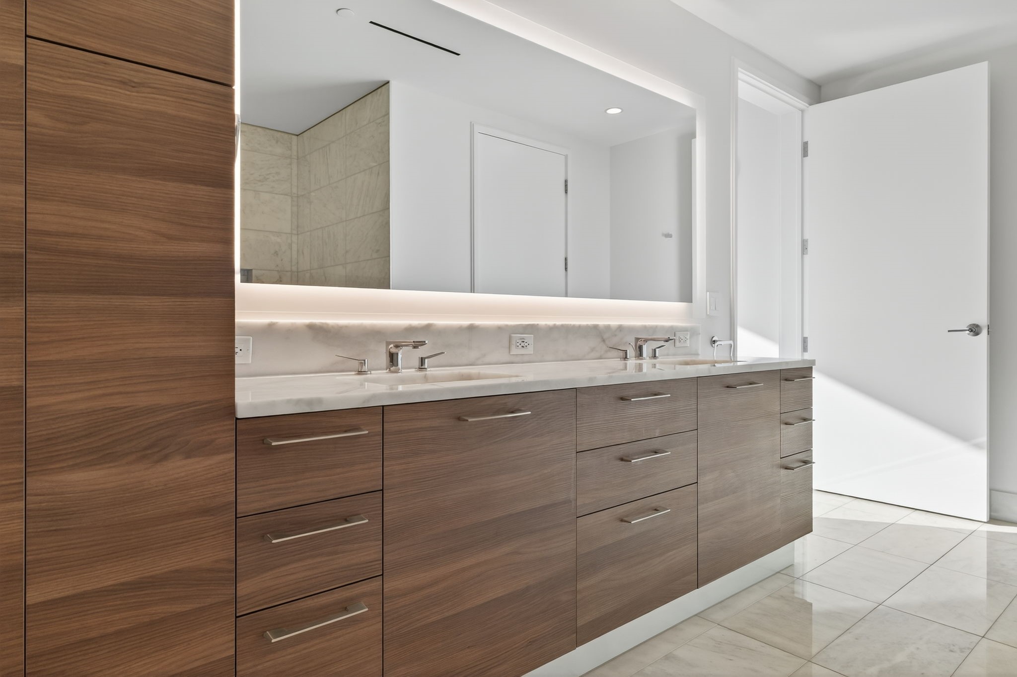 7901 Windrose Avenue 1701