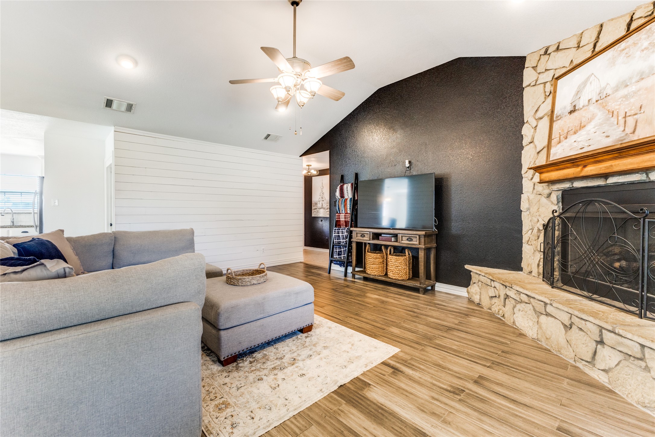 2011 VZ County Road 4123