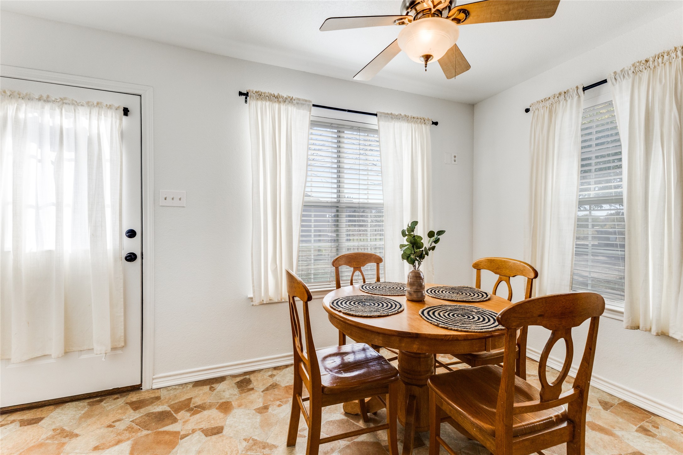 2011 VZ County Road 4123