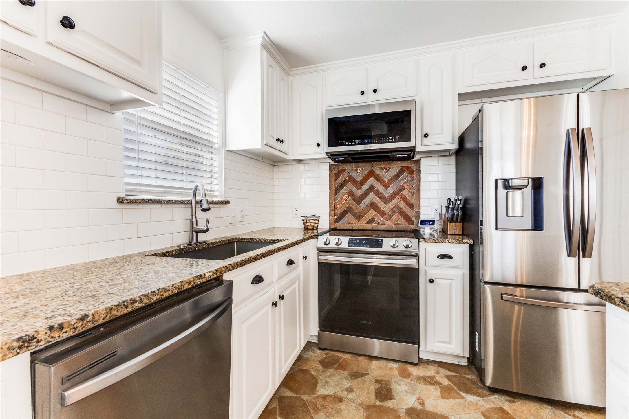 2011 VZ County Road 4123