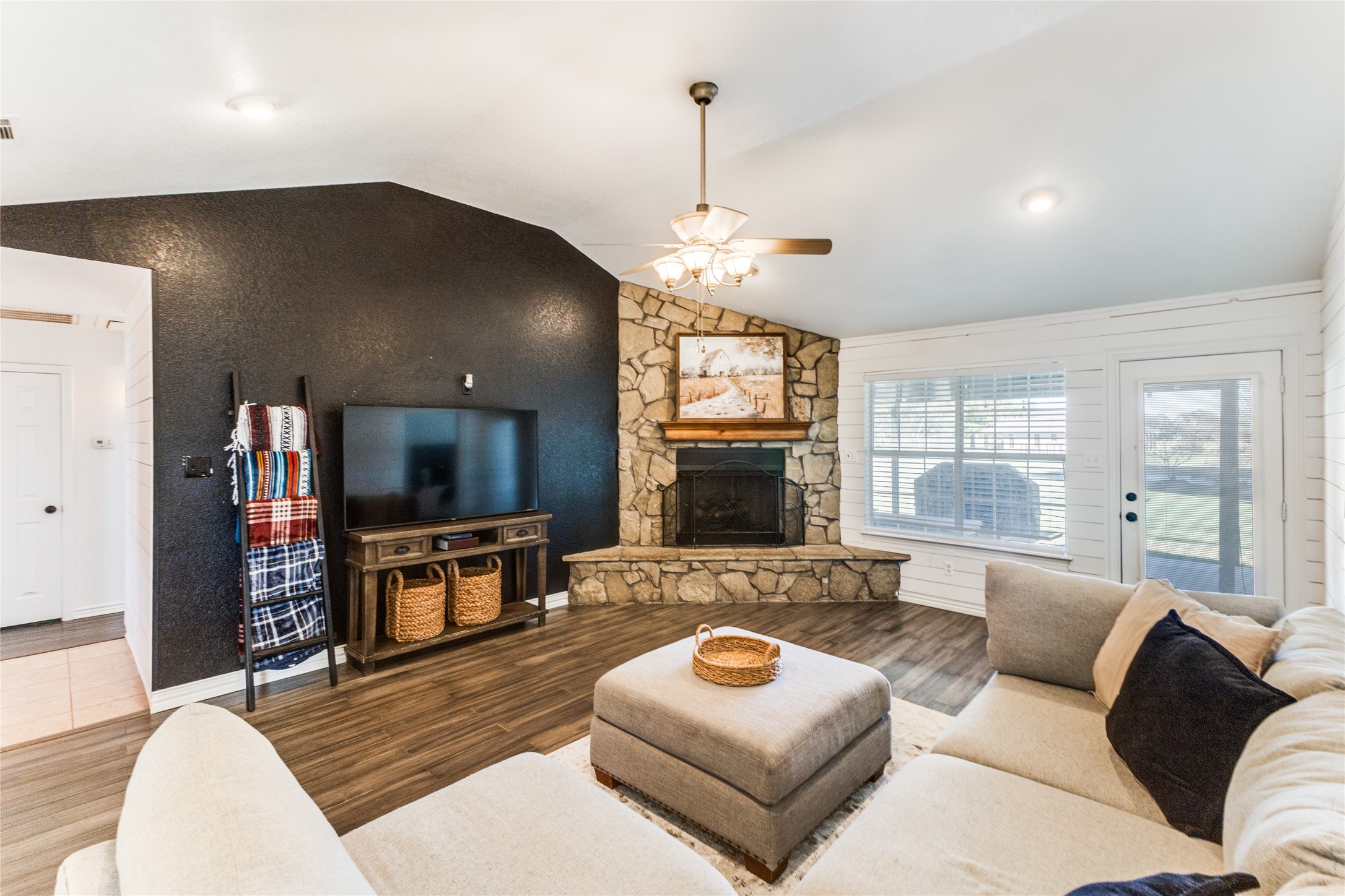 2011 VZ County Road 4123