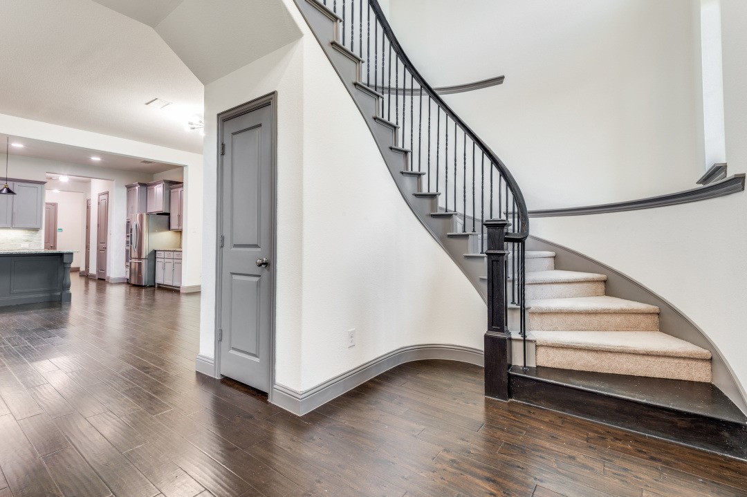 1245 W Harris Hawk Way