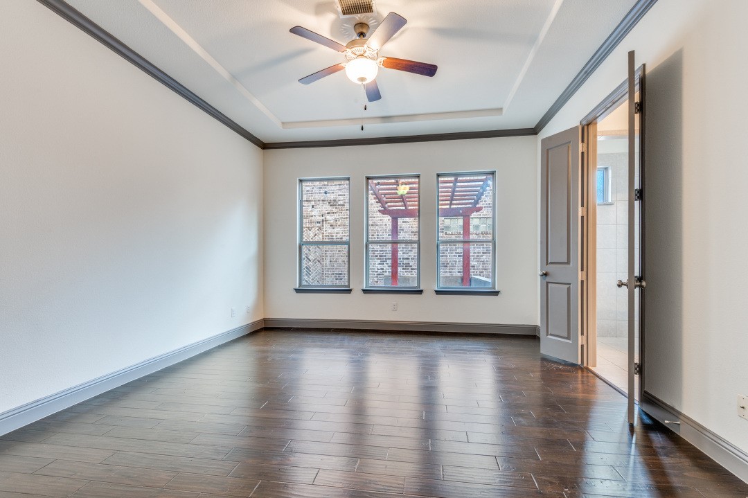 1245 W Harris Hawk Way