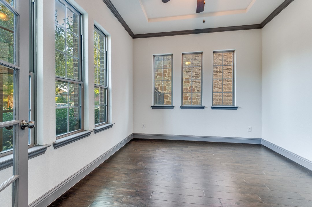 1245 W Harris Hawk Way