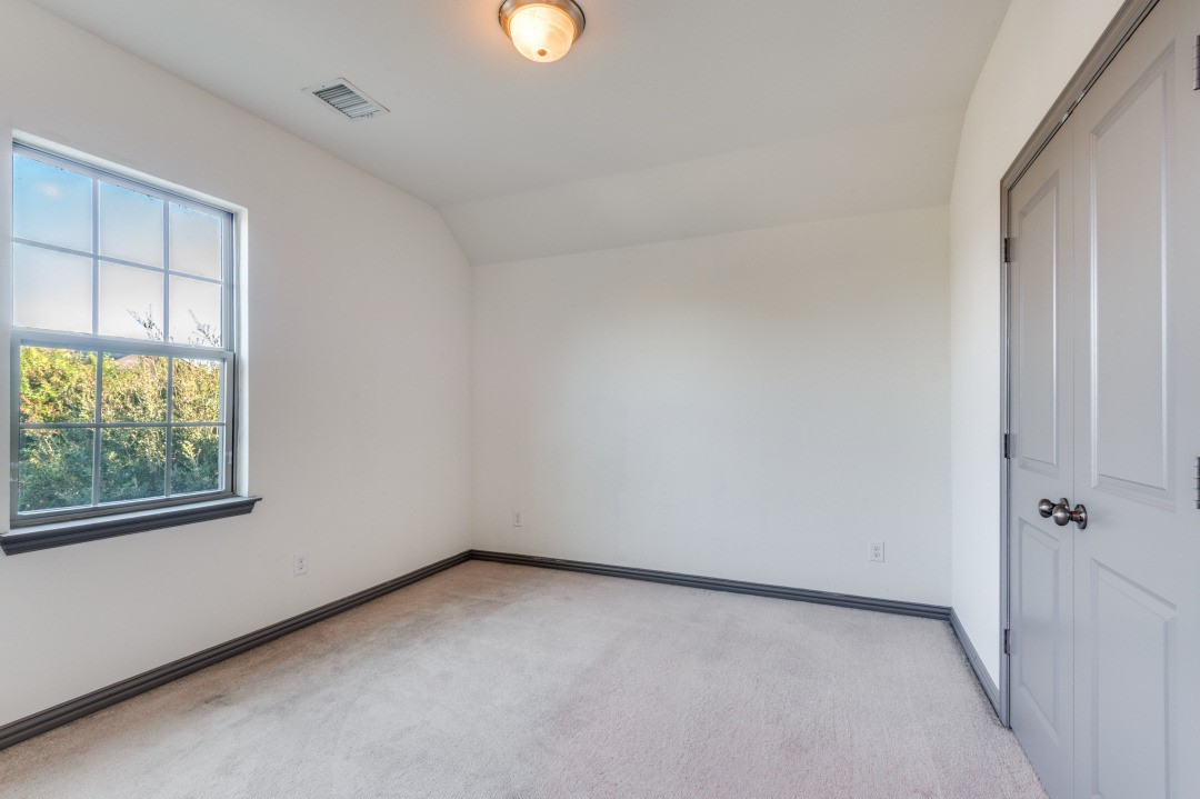 1245 W Harris Hawk Way