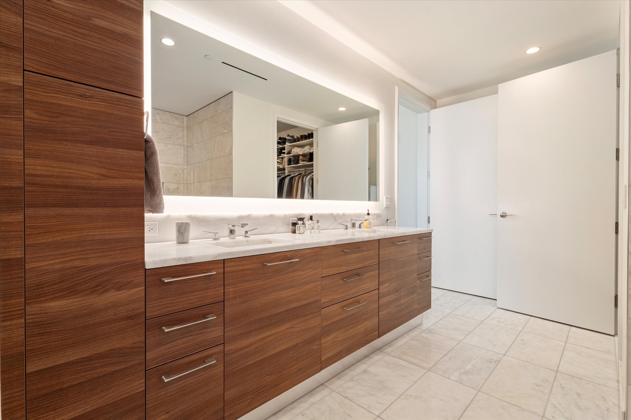 7901 Windrose Avenue 1701