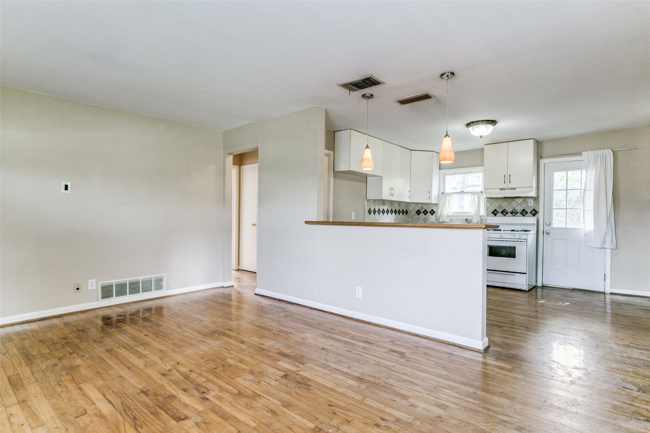 10376 Bel Aire Drive