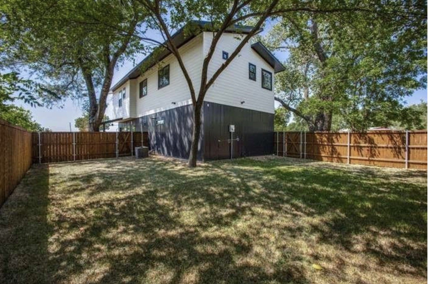 10803 Mandalay Drive