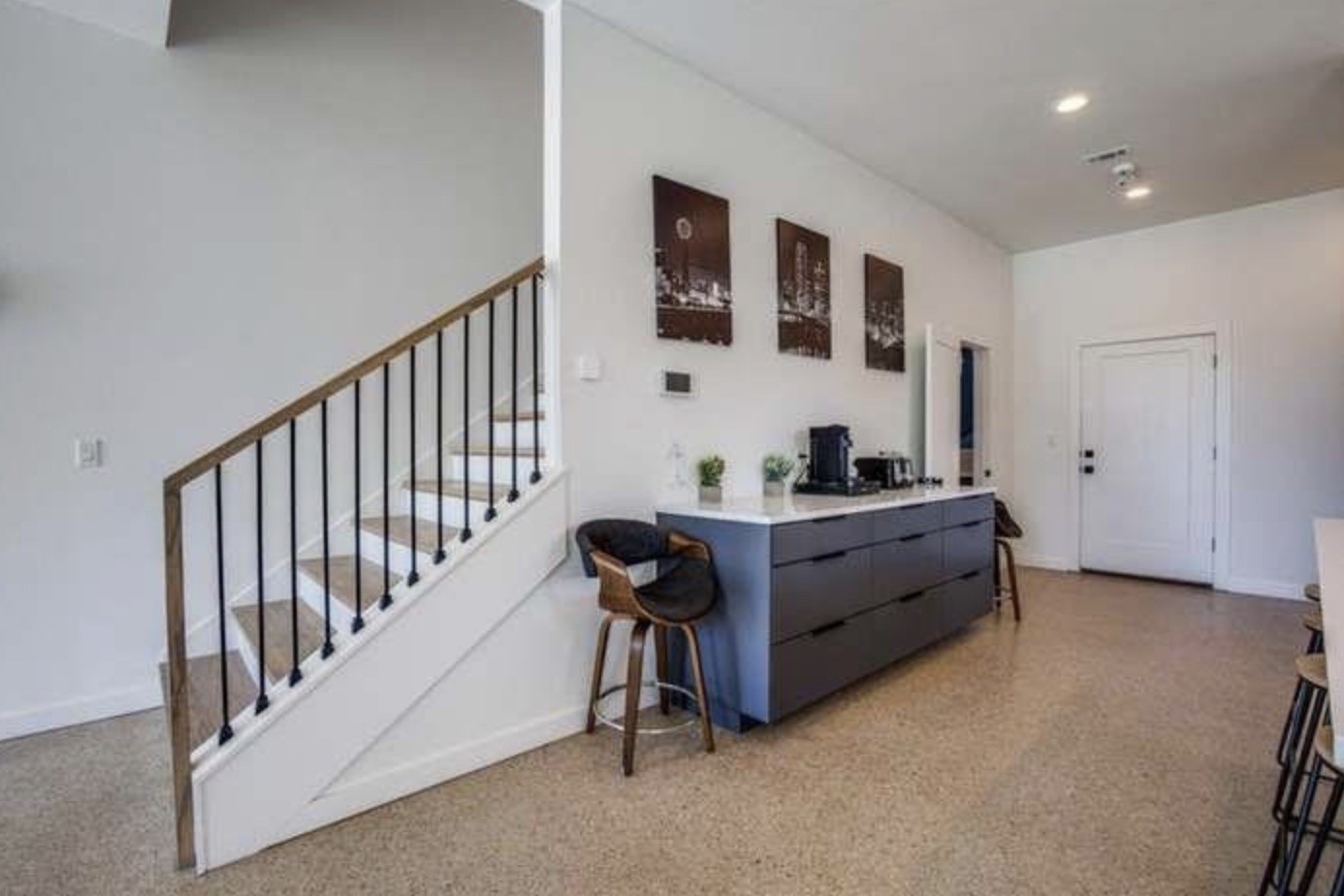 10803 Mandalay Drive