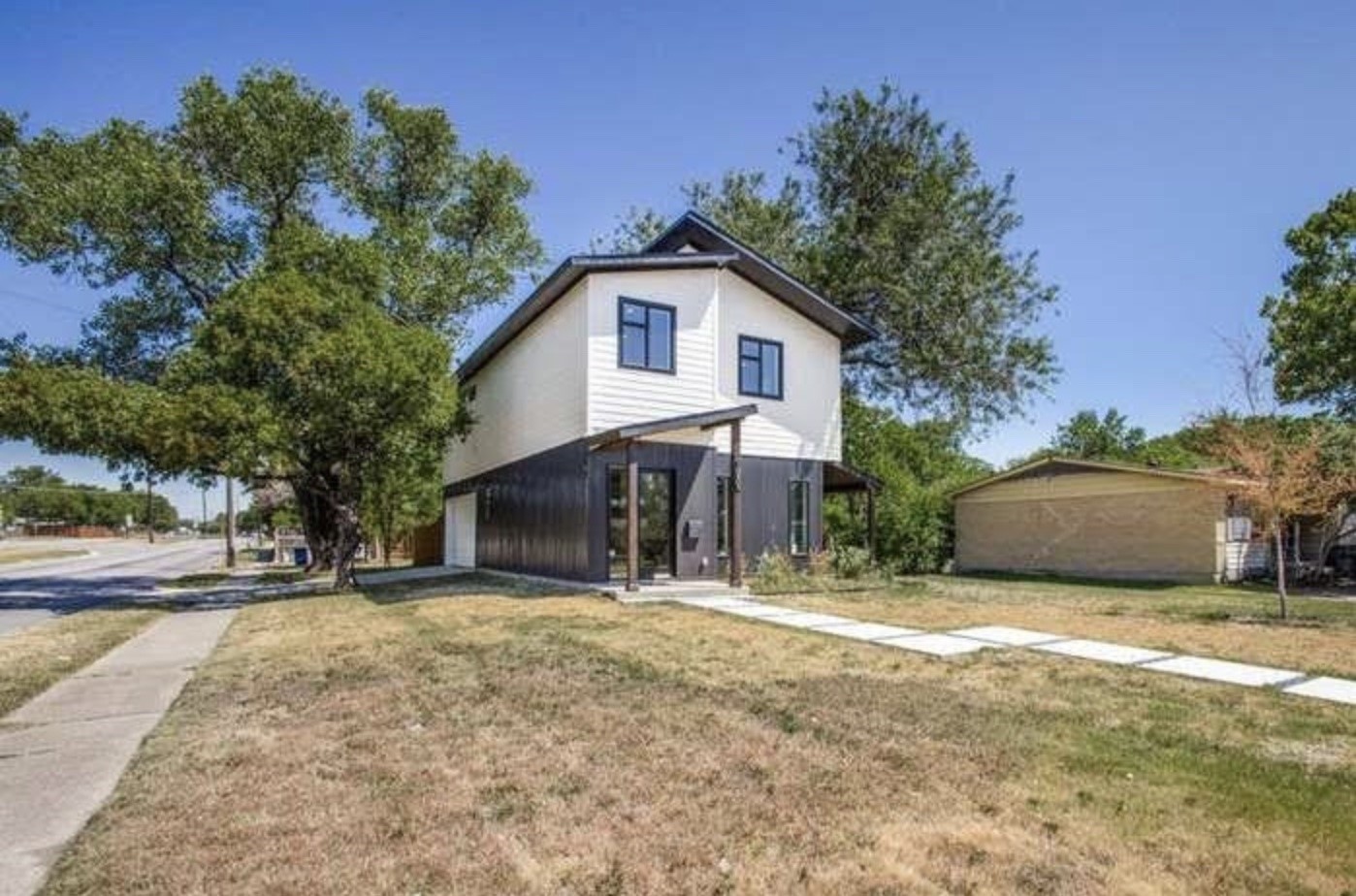 10803 Mandalay Drive